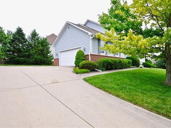 4th image of 10756 Red Pine Dr