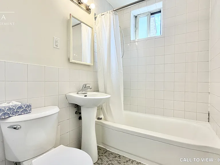 24 Pinehill Cres #101 — Photo 7