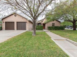 897 Ceniza Dr, Eagle Pass, TX 78852