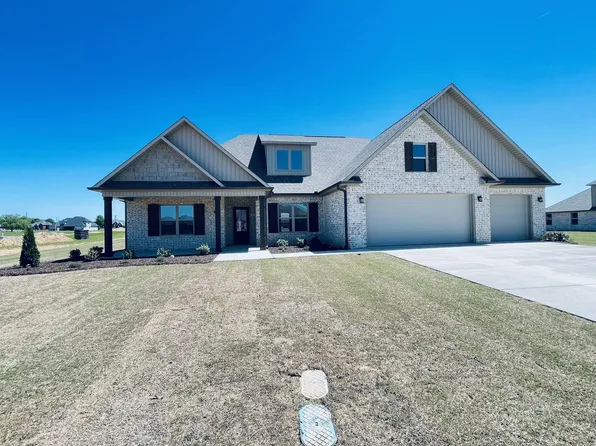 613 Silver Leaf Dr, Medina, TN 38355