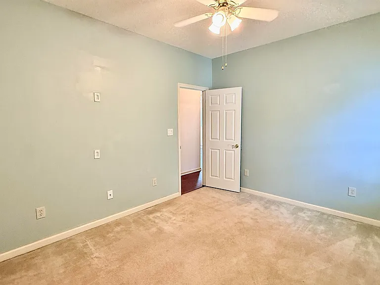 113 Nobleton Ln NW — Photo 37