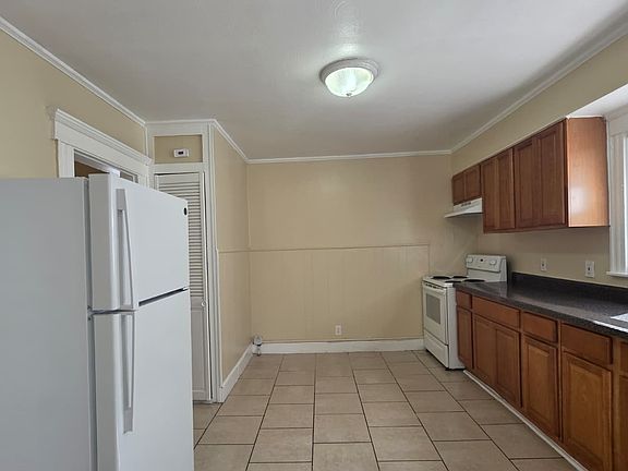 2nd image of 37 Pond St #2A