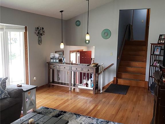 5th image of 6112 Park Ridge Dr