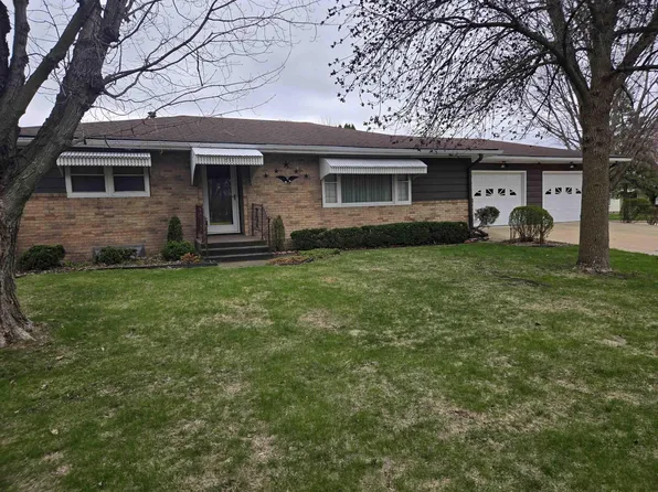 733 5th St E, Cresco, IA 52136