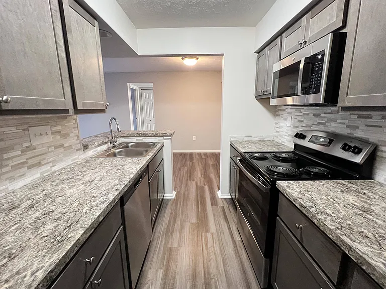 Deercross Apartments — Photo 67