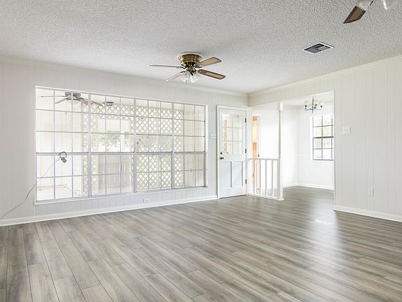 3rd image of 500 Harwell St
