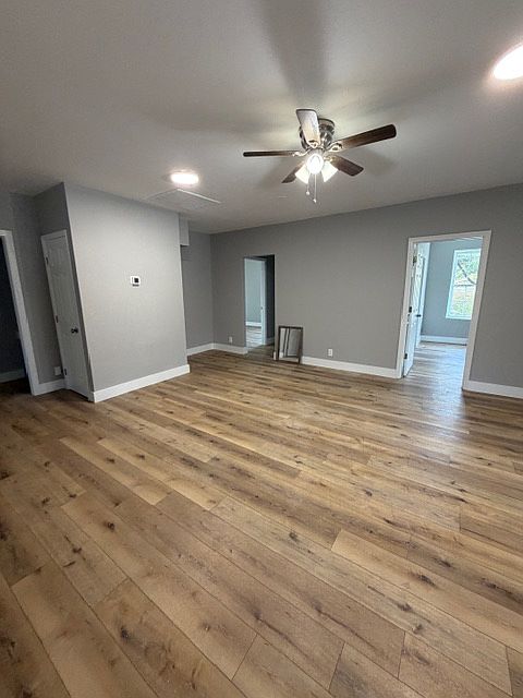 1st image of 430 Bunkerhill Dr