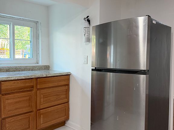5th image of 100 Seaton Pl NW #2