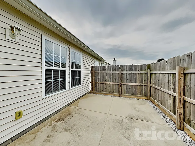 746 Streamside Dr — Photo 14
