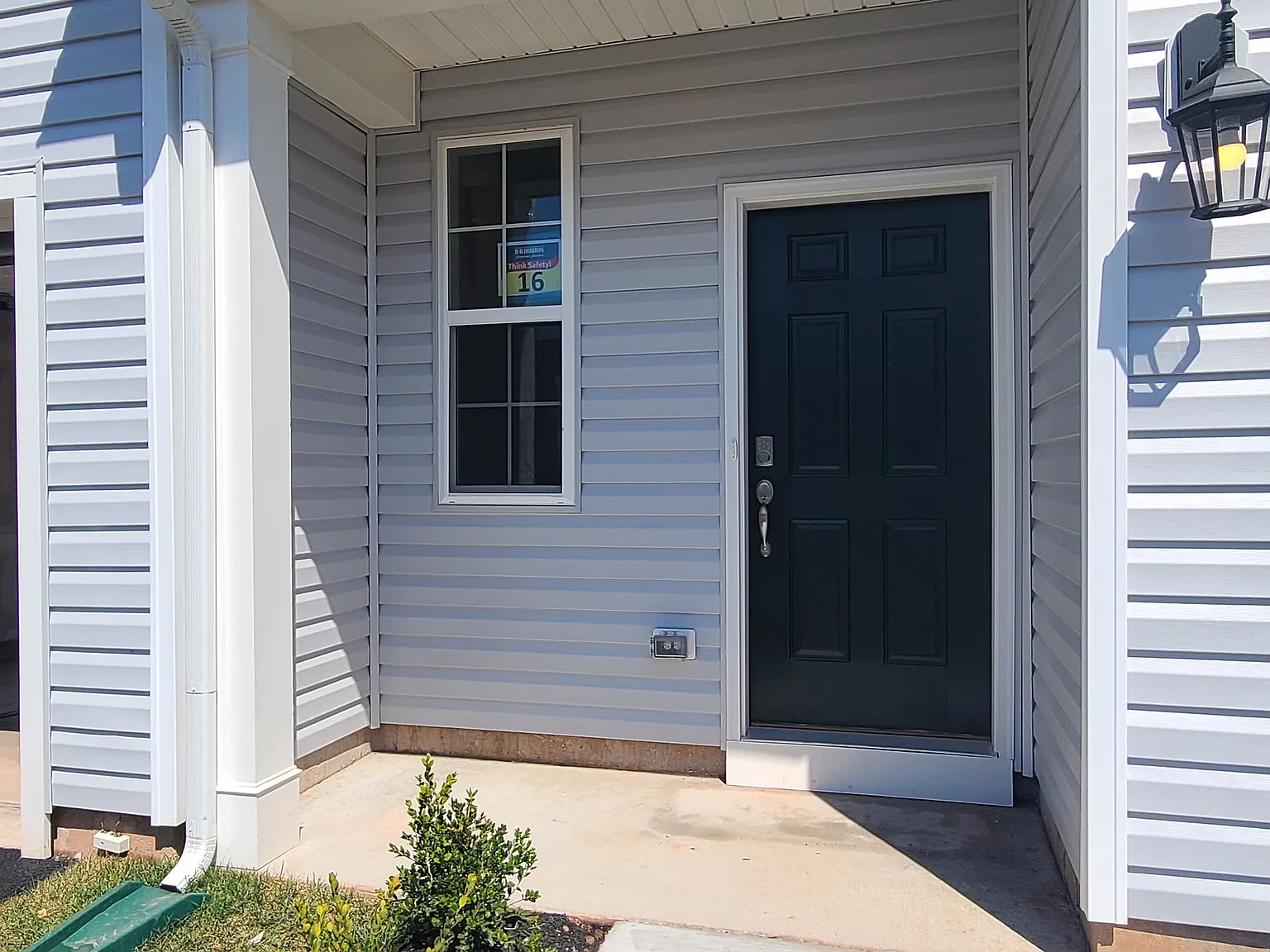 3 bed, 2.5 bath, 1433 sqft, $2,600 — Photo 3
