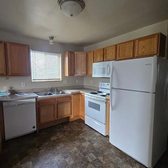 106 E Dudley St #1 — Photo 4