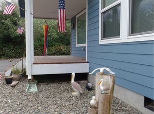 805 Vagabond Ave SW, Ocean Shores, WA 98569