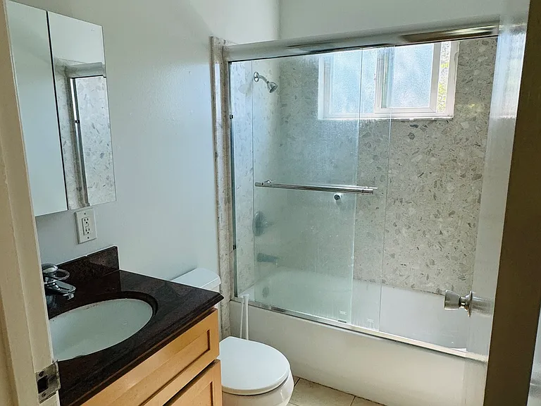 1855 Trinity Ave #9 — Photo 8