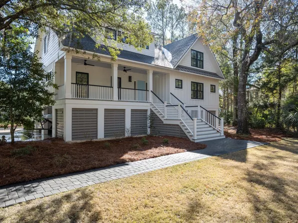 85 Shearwater Ct., Georgetown, SC 29440
