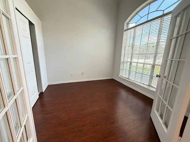 8404 Pipe Stone Dr — Photo 3