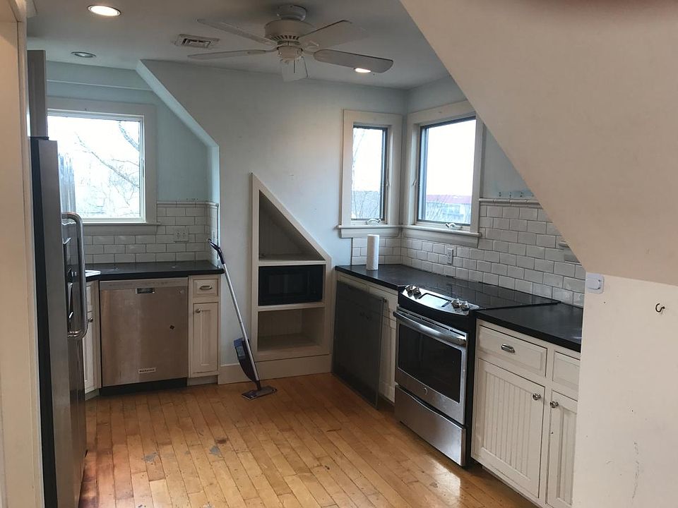 1st image of 139 Court St