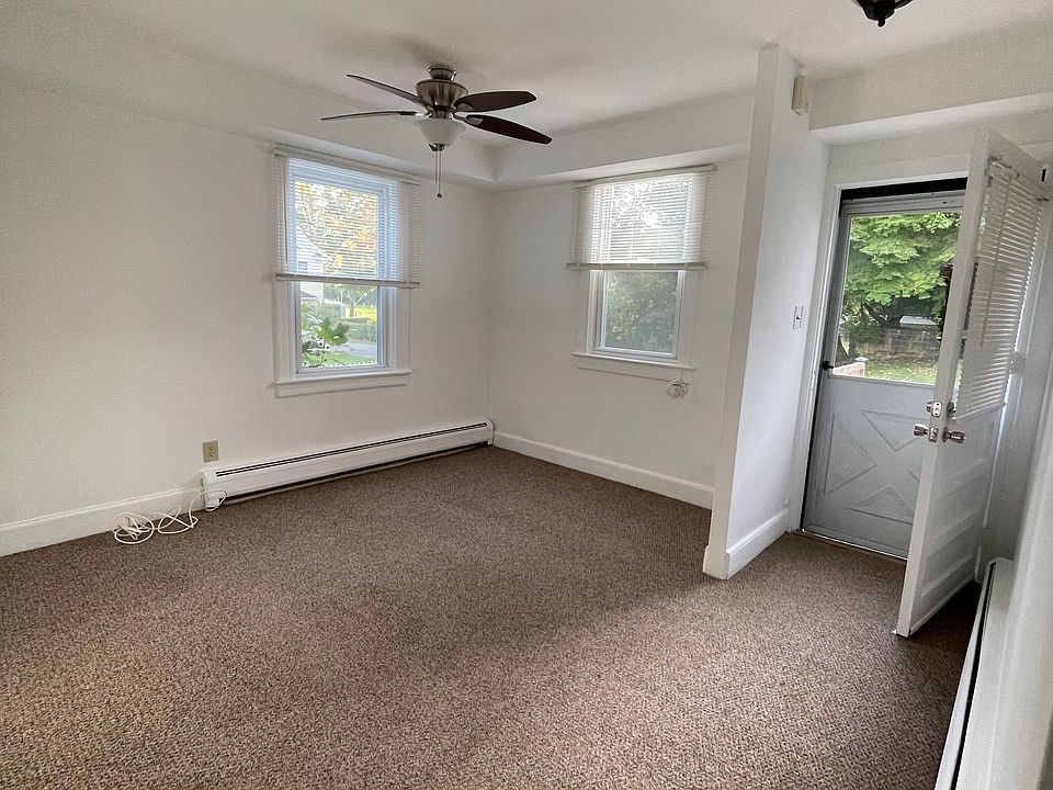 1st image of 32 Hobby St