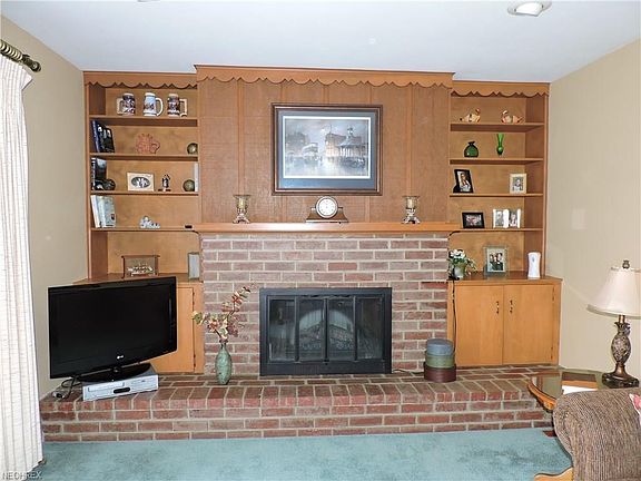 5th image of 134 Riverview Dr