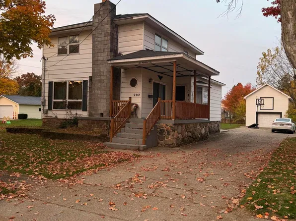 202 S Walker St, Bronson, MI 49028