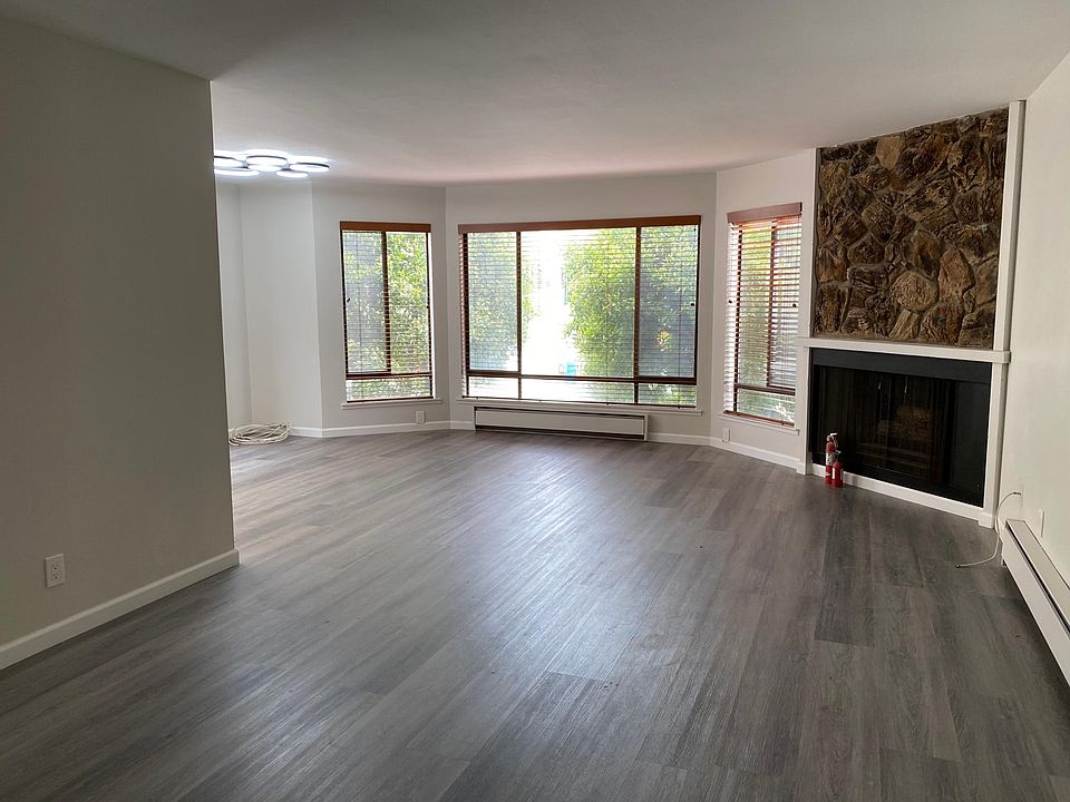 1st image of 2390 31st Ave #102
