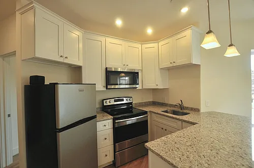 877 Beacon St #7 Photo 1