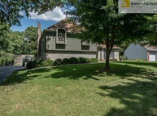 5616 W 81st Ter, Prairie Village, KS 66208