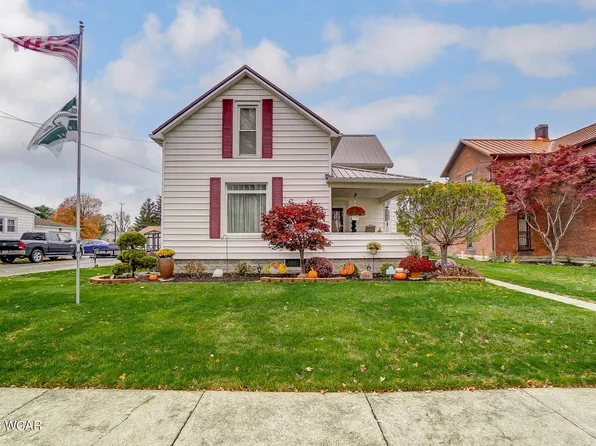 614 W 3rd St, Delphos, OH 45833