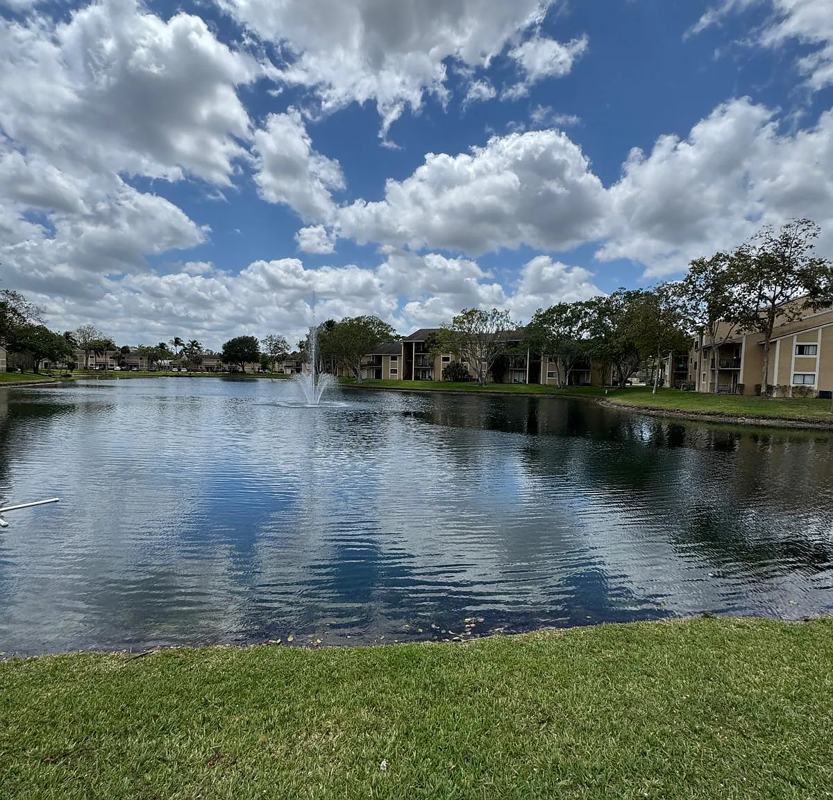 2 bed, 2.5 bath, 1113 sqft, $2,175 — Photo 3