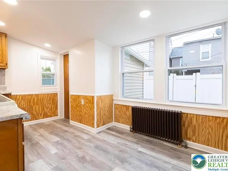 1014 Hoe St — Photo 5