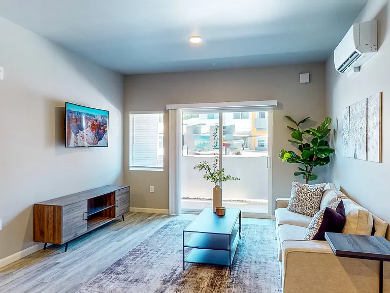 Canyon's Edge Apartments — Photo 10