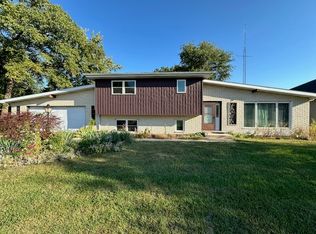 998 W Kennedy Rd, Braidwood, IL 60408