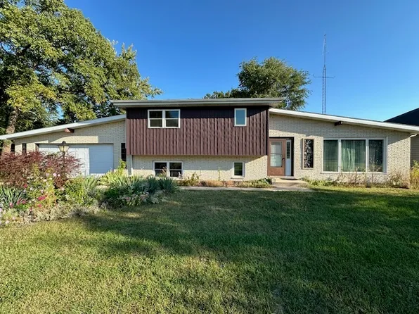 998 W Kennedy Rd, Braidwood, IL 60408