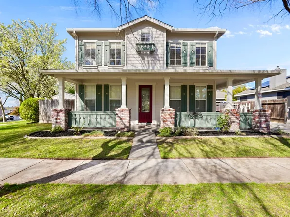 1300 David Dr, Oakdale, CA 95361