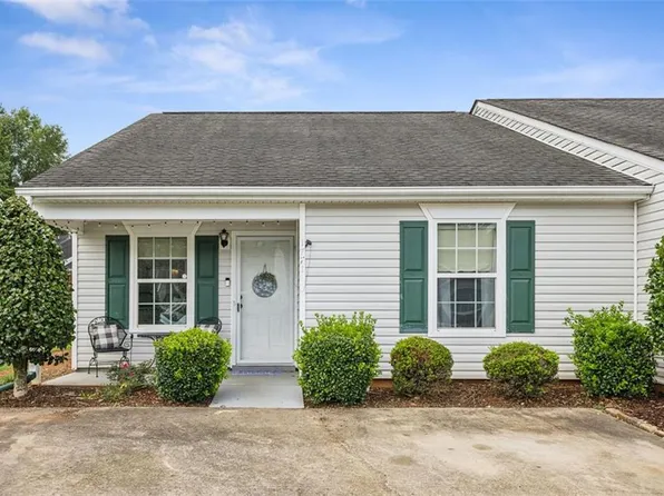 1771 Summerwoods Ln, Griffin, GA 30224