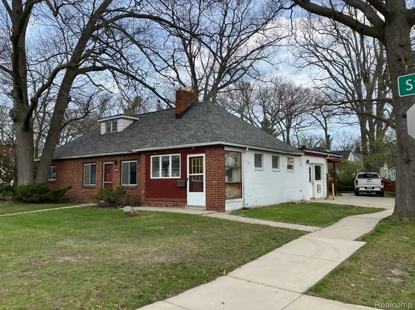 3302 Stone St, Pt Huron, MI 48060