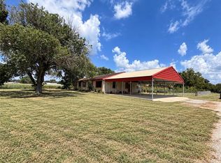 30 County Road 245 E, Gonzales, TX 78629