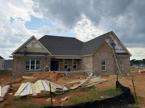 105 Saratoga Ln, Prattville, AL 36066
