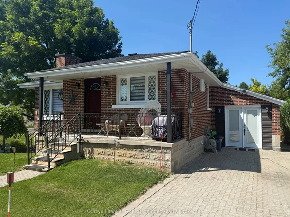 2 Elgin St, Brockton, ON N0G 2V0