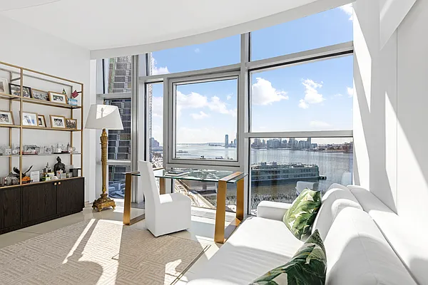 Sold by Compass | media 11