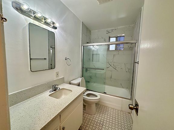 5th image of 1010 N Orange Grove Ave APT 2