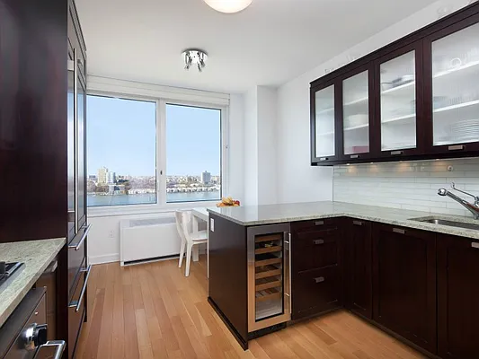 Rented by Sotheby's International Realty | media 47