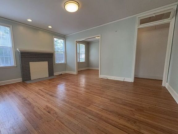 2nd image of 2944 Hope Ave