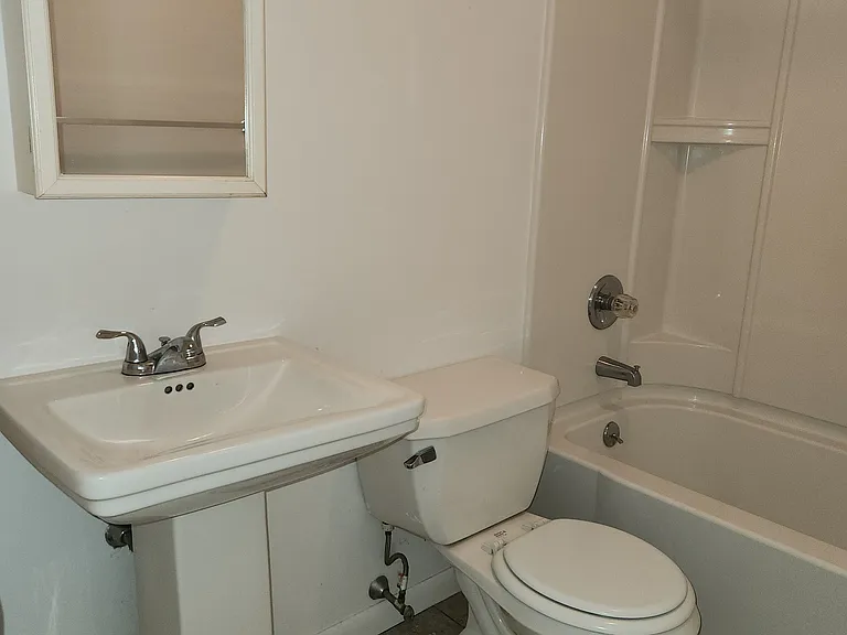 44 Lakeside Dr — Photo 18