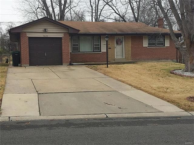 2nd image of 9633 Weyburn Dr