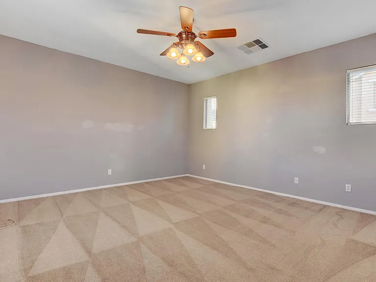 2349 Brooklyn Bridge St — Photo 16