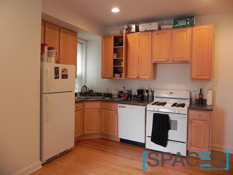1st image of 3455 N Bosworth Ave APT 3F