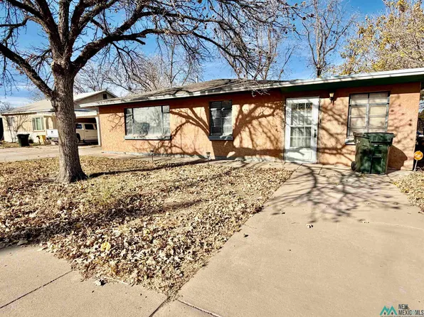 810 Ortega St, Carlsbad, NM 88220