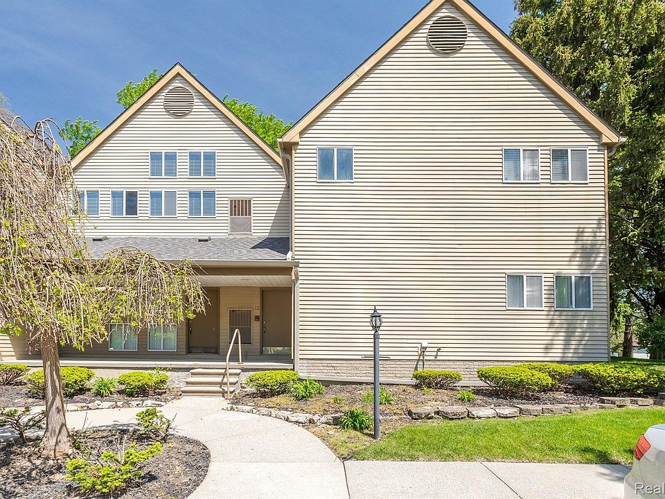 1st image of 27971 Rollcrest Rd APT 10