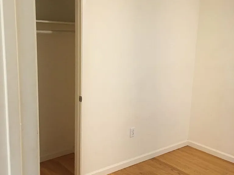 1812 Francisco Street — Photo 10