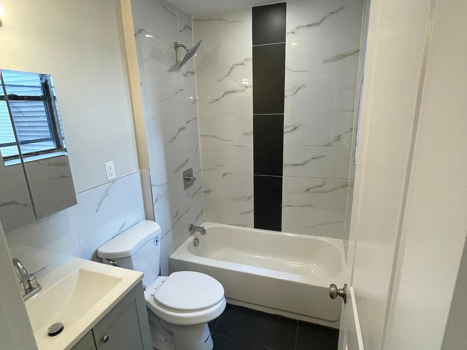 4 bed, $2,250 — Photo 3